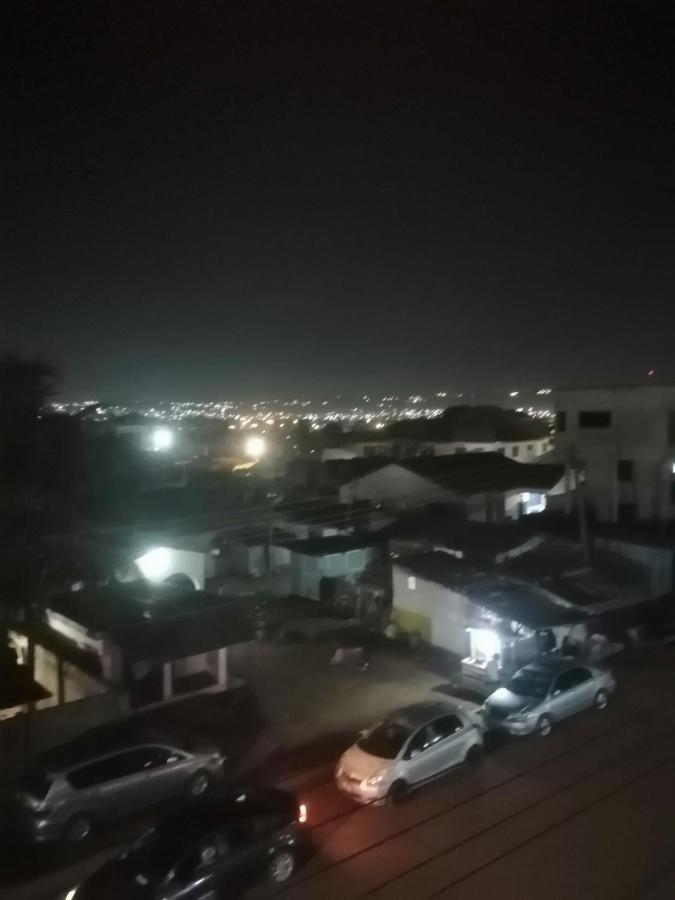Terra Santa Lodgings Accra Esterno foto